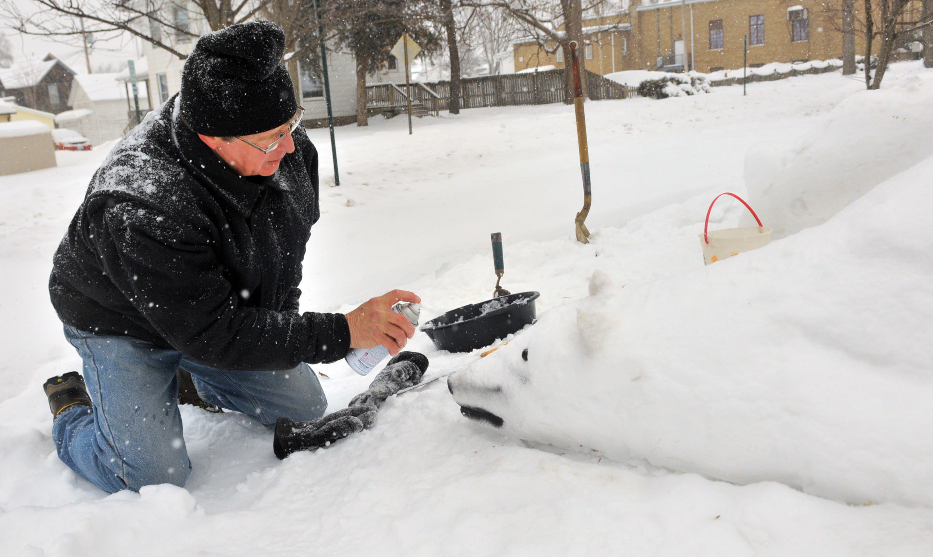 Polar bear snow sculpture